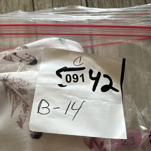 Torrid Button Up Top Bird Feathers Plus Sz 5X Boho Nature Stretch Pocket White - Picture 12 of 12